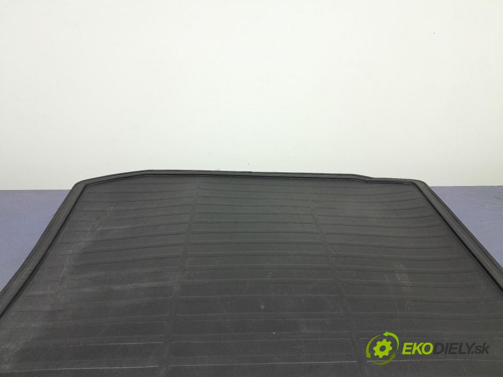Skoda Octavia 2021 koberec do auta 5E6862559
