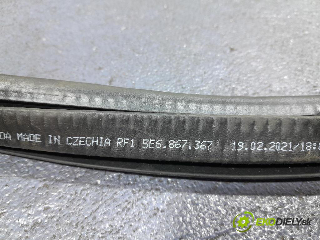 Skoda Octavia 2021 Těsnění: dvere 5E6867367