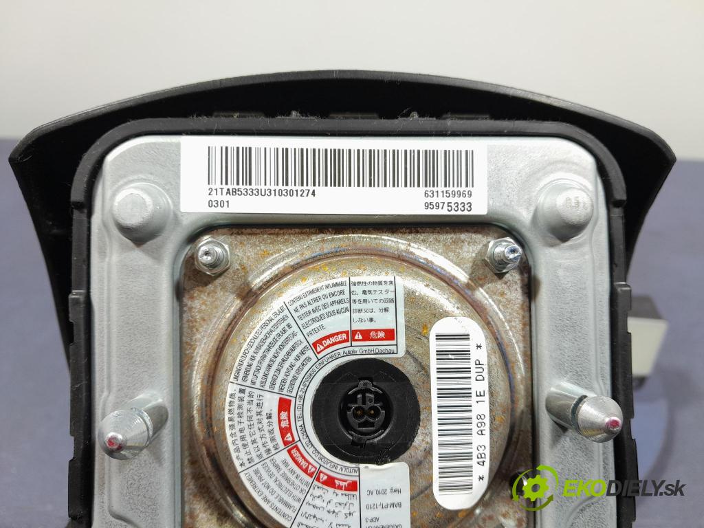 Chevrolet Spark 2010 kokpit,pristrojová doska