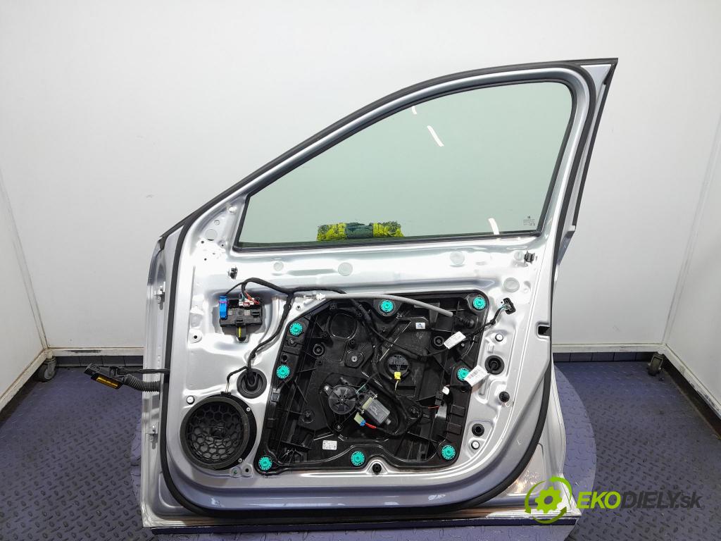 Skoda Octavia 2021 dvere Predné pravé 