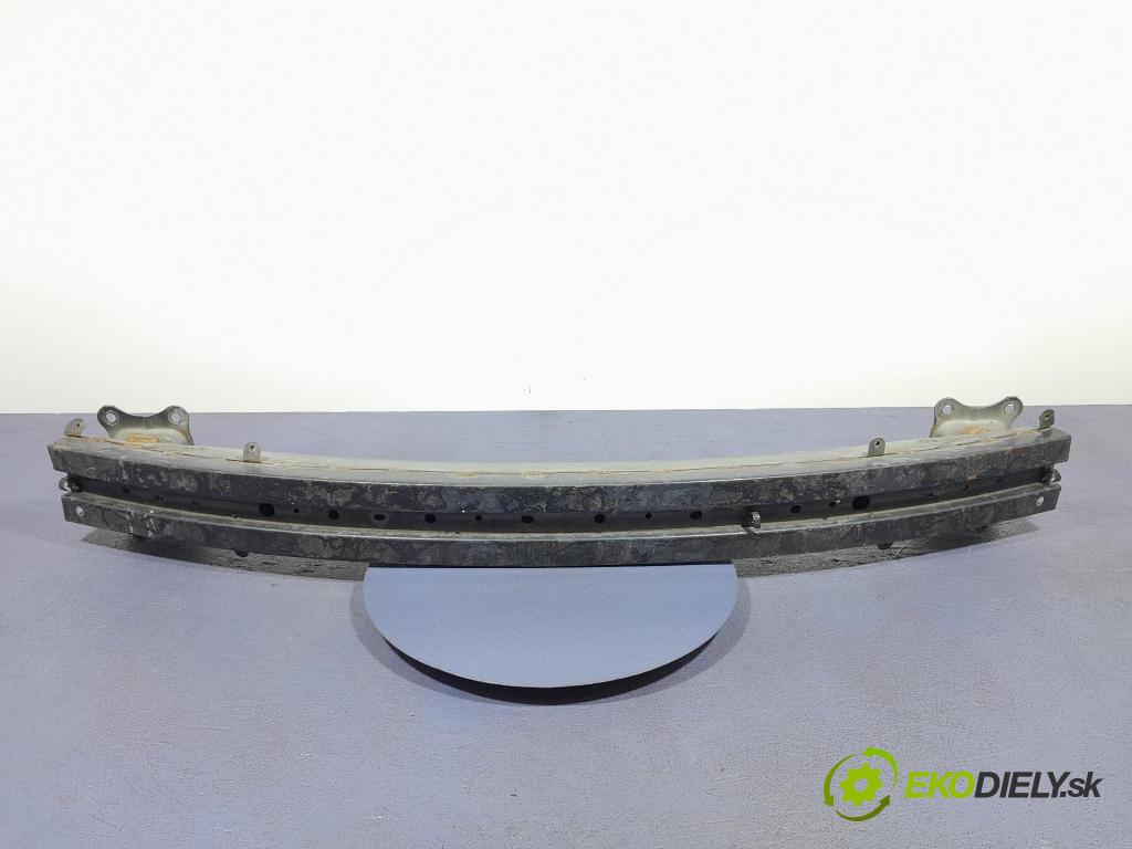 Subaru Impreza 2010 výztuha narazník před