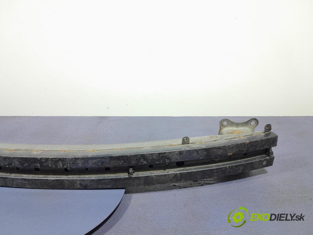 Subaru Impreza 2010 výztuha narazník před