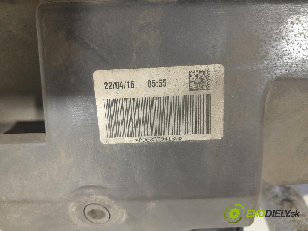 Peugeot 508 2016 výstuha Predné: / pas predný