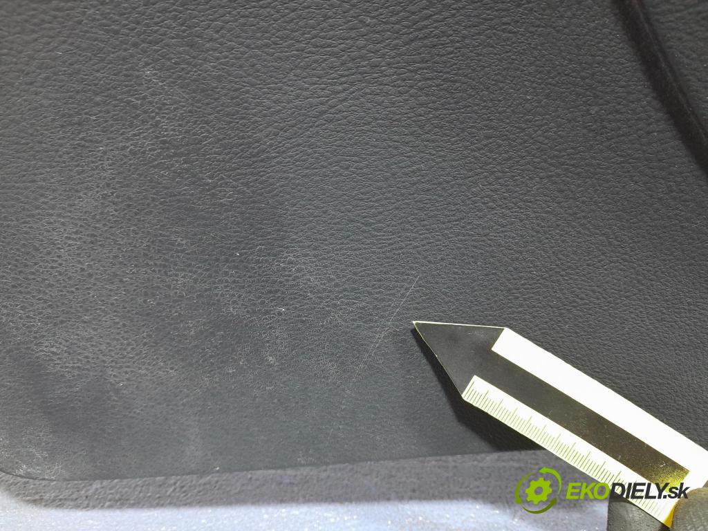 Vw Passat 2007 tunel Stredný: