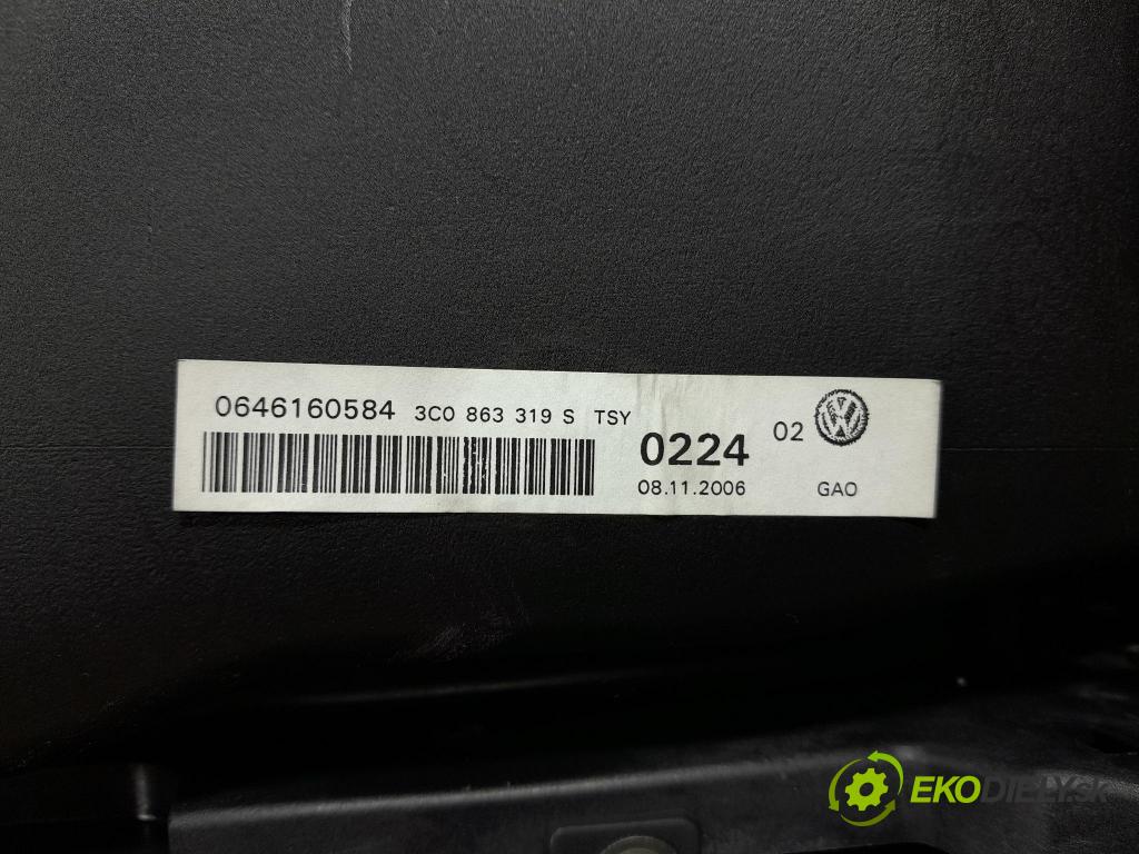 Vw Passat 2007 tunel Stredný: