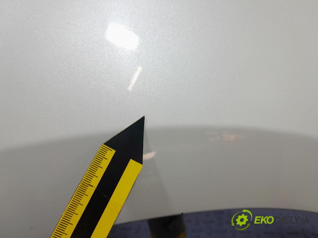 Peugeot 508 2016 blatník Predné v pravo: