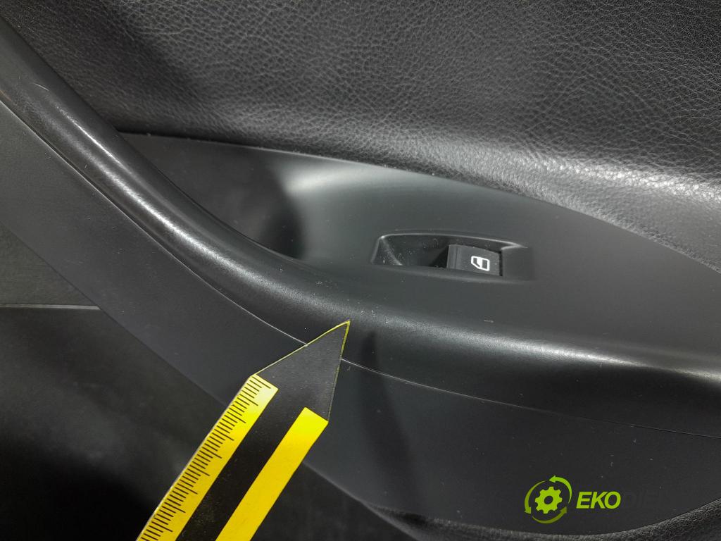 Vw Passat 2007 Čalounictví: dvere Predné Prava: