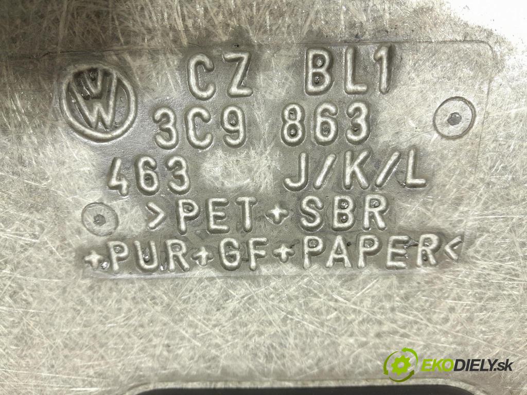 Vw Passat 2007 koberec do auta 3C9863463J