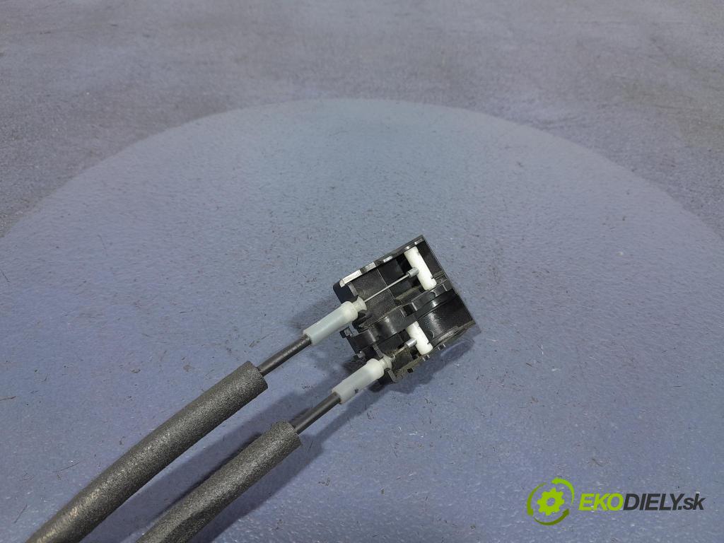 Hyundai Ix55 2011 zámok dvere Predné Vľavo: 81310-3J010