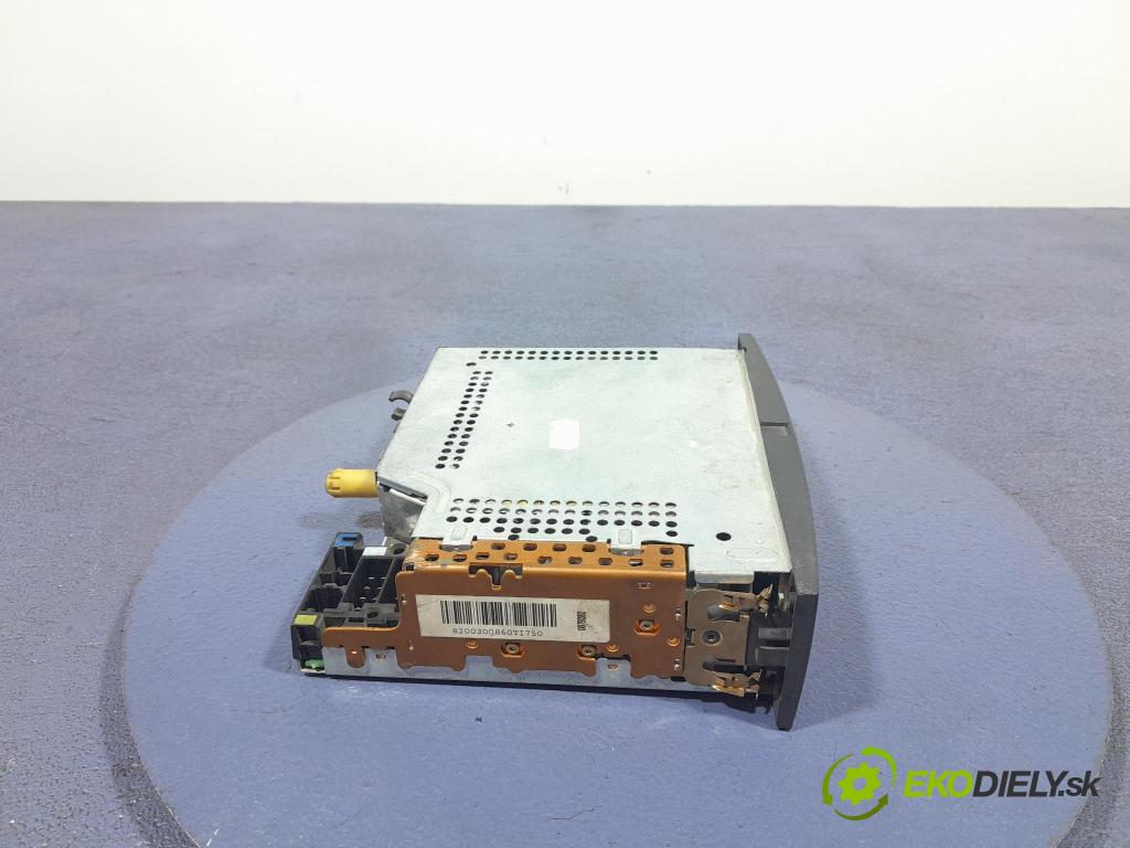 Renault Scenic 2003 Radio I Navigácia: 8200300860