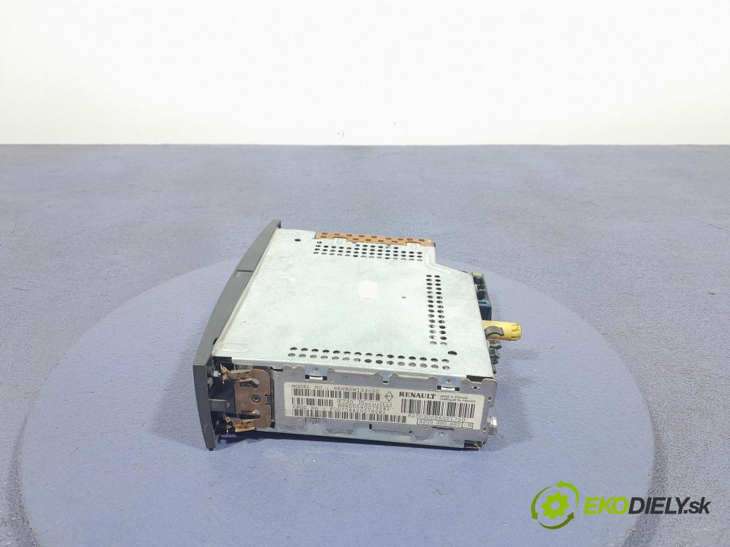 Renault Scenic 2003 Radio I Navigácia: 8200300860