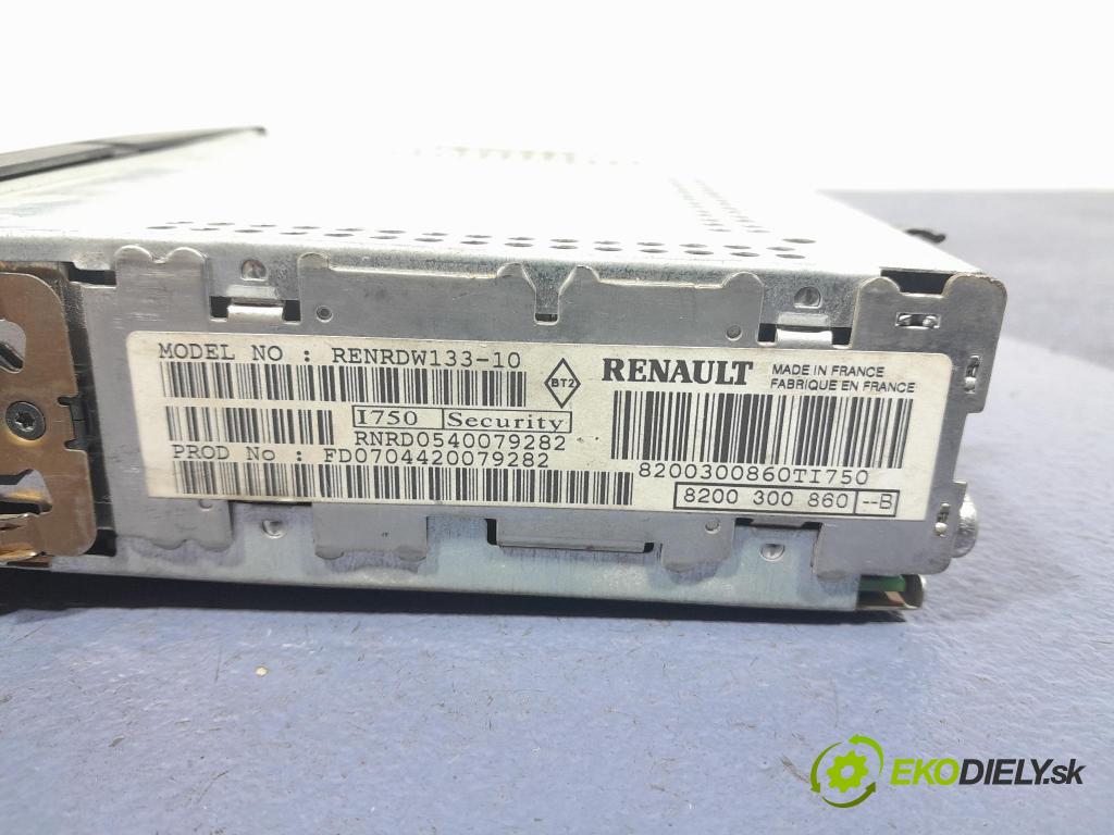 Renault Scenic 2003 Radio I Navigácia: 8200300860
