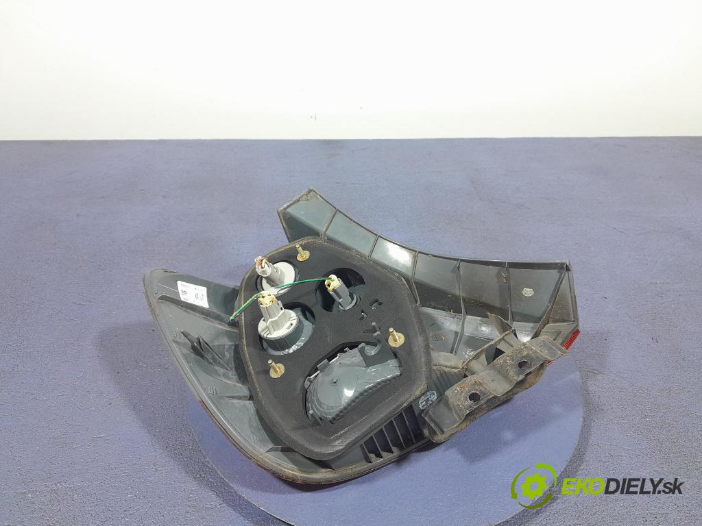 Honda Civic 2004 svetlo / reflektor zad Prava: Vonkajsia: