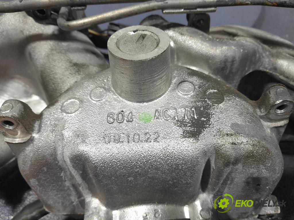 Subaru Impreza 2010 potrubí Sání: