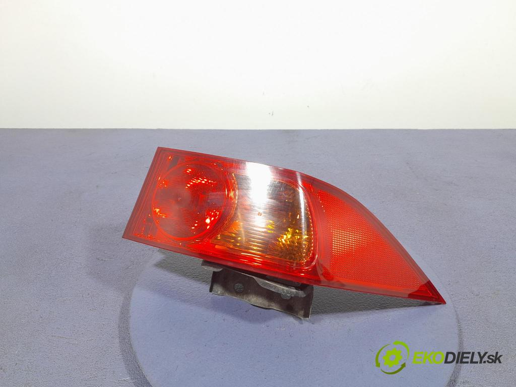Honda Accord 2006 svetlo / reflektor zad Prava: Vonkajsia: