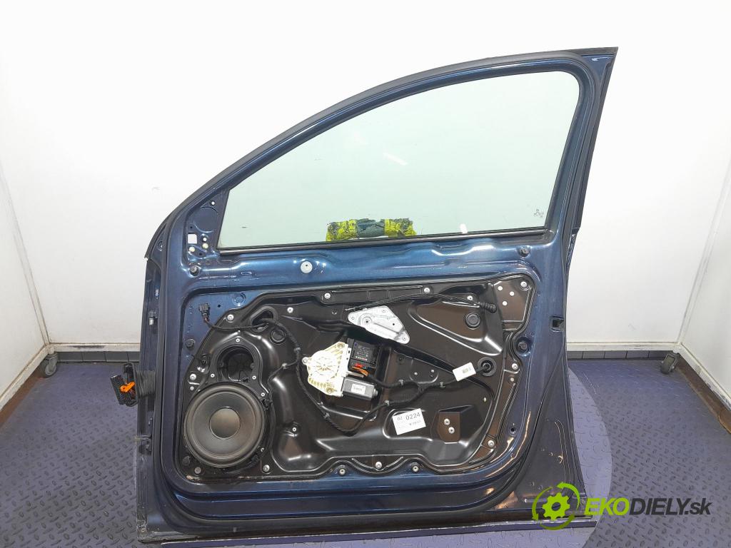 Vw Passat 2007 dveře před prave 