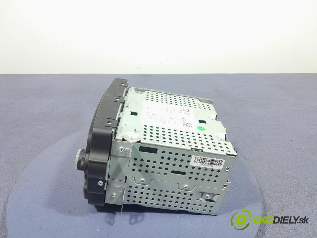 Chevrolet Aveo 2013 Radio I Navigace: 557799431