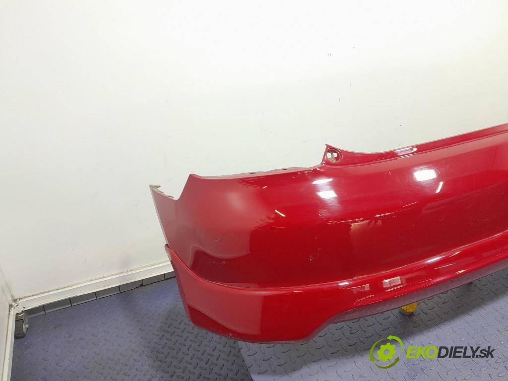 Honda Civic 2004 nárazník Zad: