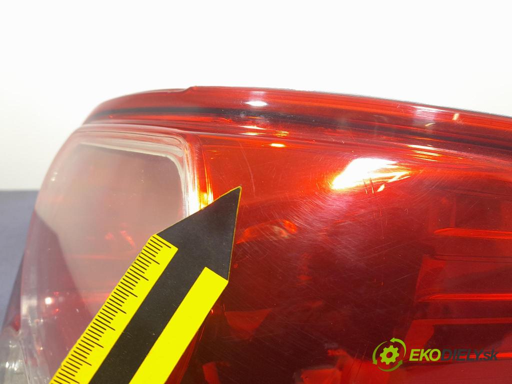 Chevrolet Aveo 2013 svetlo / reflektor zad Prava: Vonkajsia: