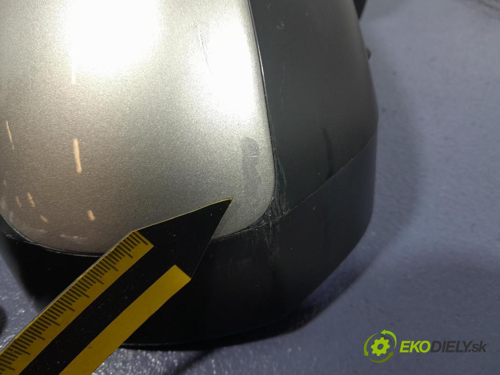Peugeot 3008 2009 zrkadlo pravé
