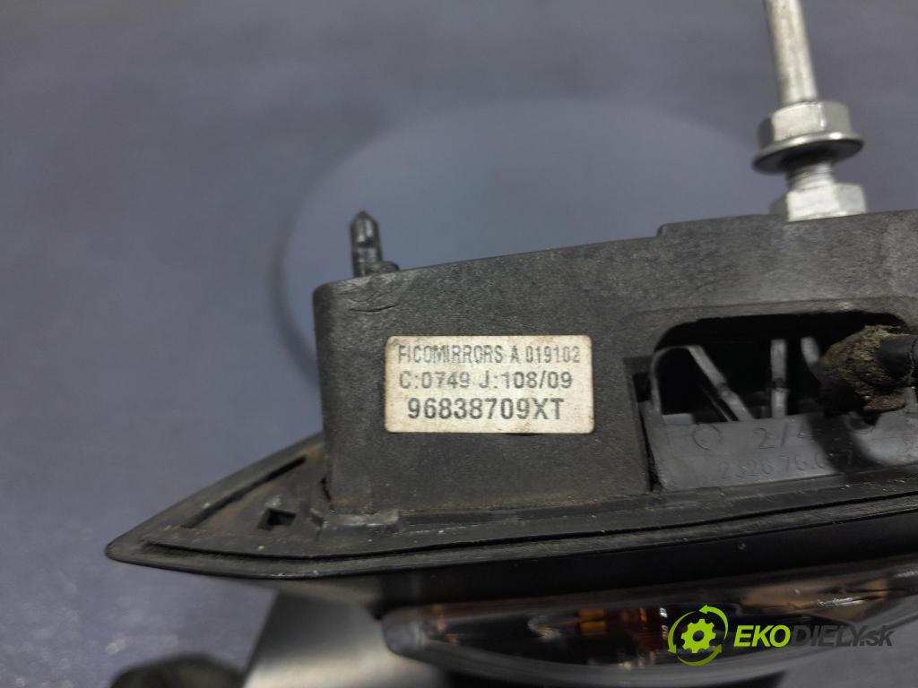 Peugeot 3008 2009 zrkadlo Vľavo: 