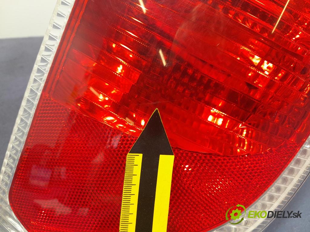 Skoda Roomster 2013 svetlo / reflektor zad Prava: Vonkajsia: 5J7945096
