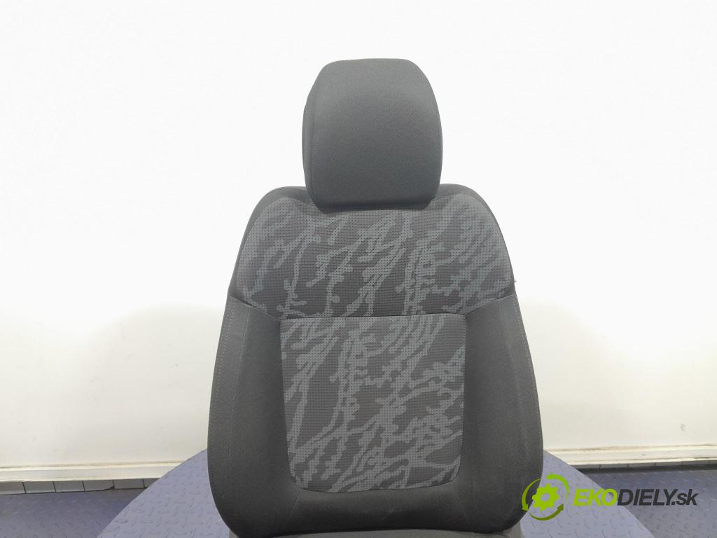 Peugeot 3008 2009 Sedačka Ovládače: