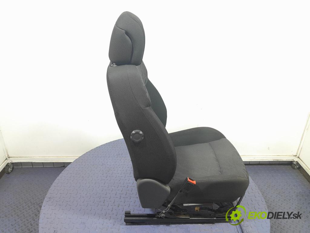 Peugeot 3008 2009 Sedačka Ovládače: