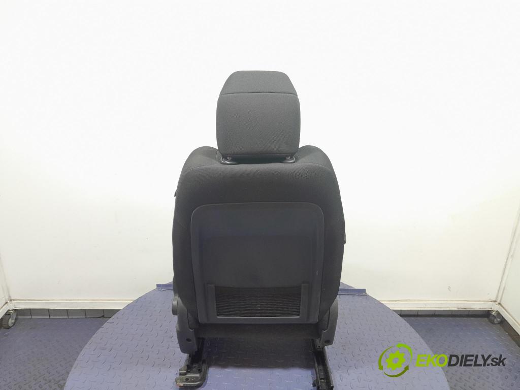 Peugeot 3008 2009 Sedačka Ovládače: