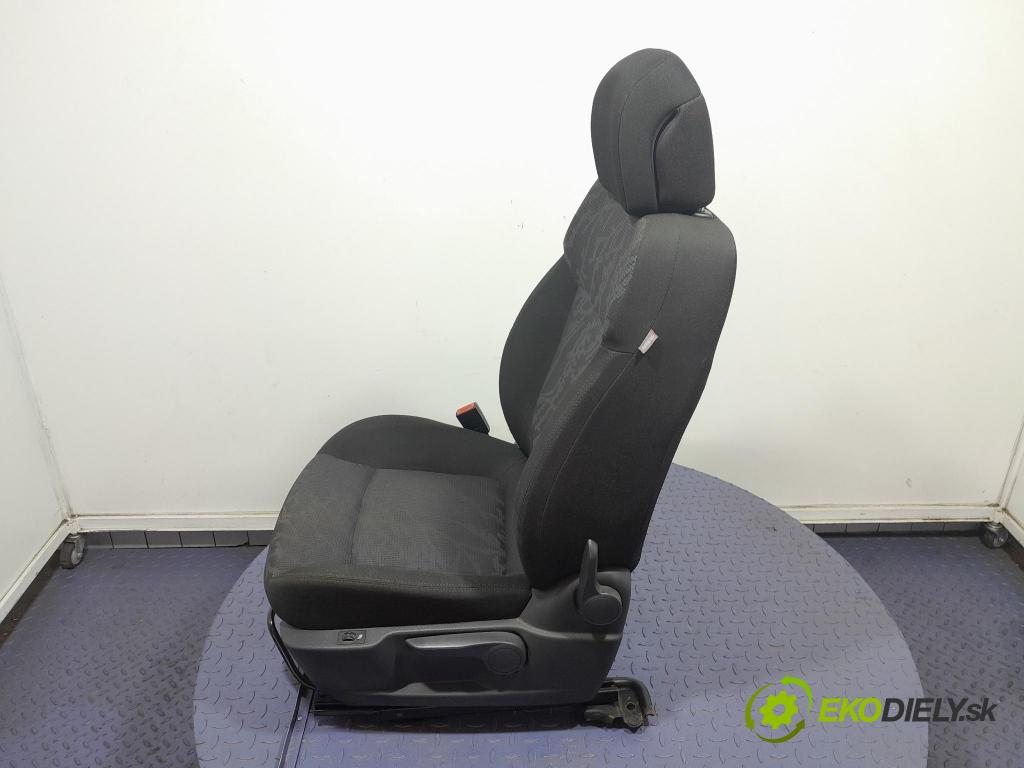 Peugeot 3008 2009 Sedačka Ovládače: