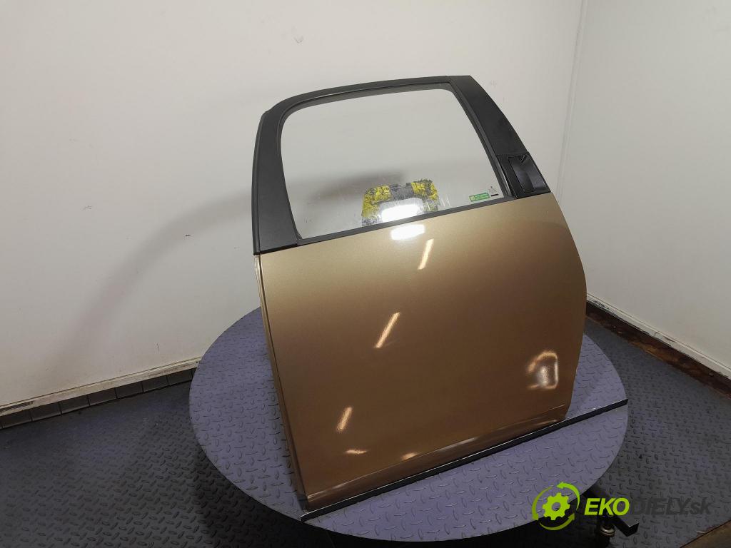 Skoda Roomster 2013 dvere zad Vľavo: