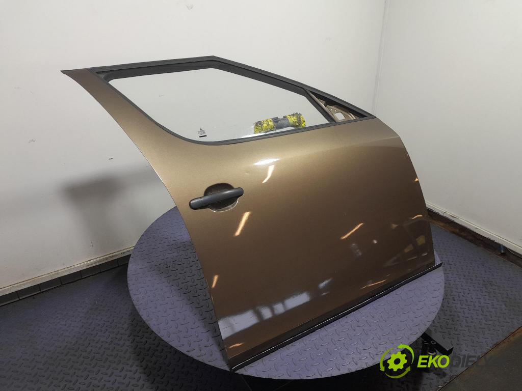 Skoda Roomster 2013 dvere Predné pravé