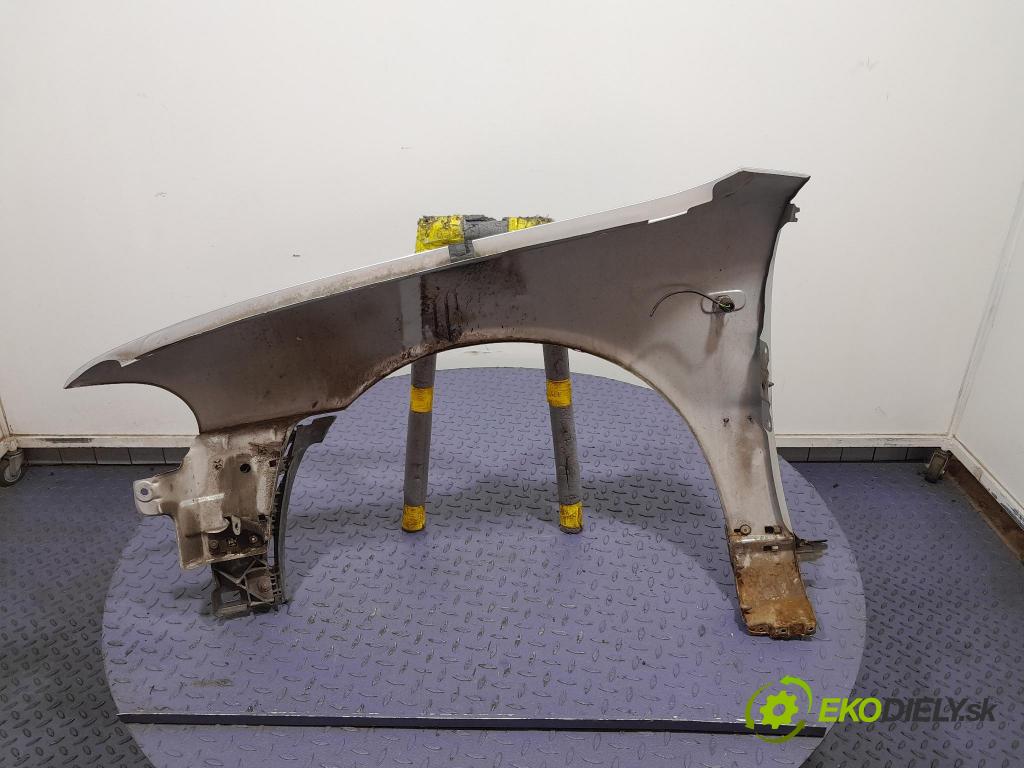 Audi A4 2000 blatník Predné v pravo: 