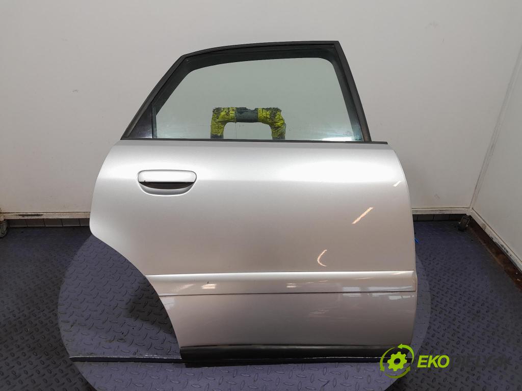 Audi A4 2000 dveře Zad: prave