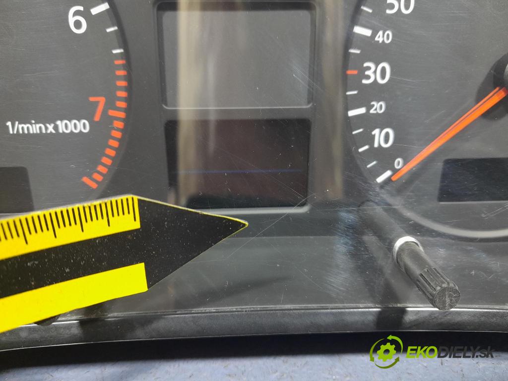 Audi A4 2000 prístrojovka/ budíky 8D0920900B