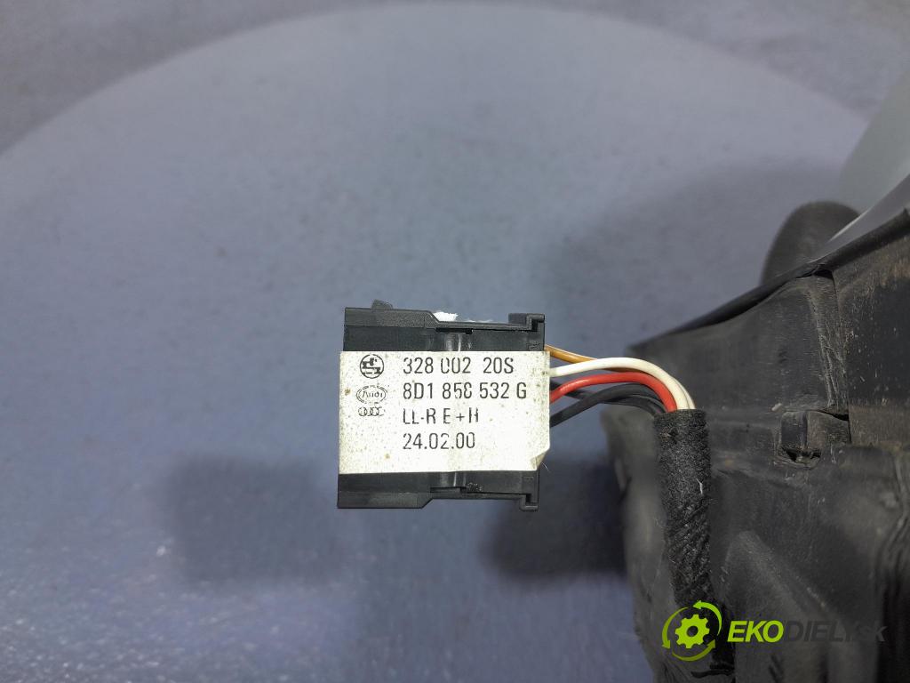 Audi A4 2000 zpětné zrcátko prave 