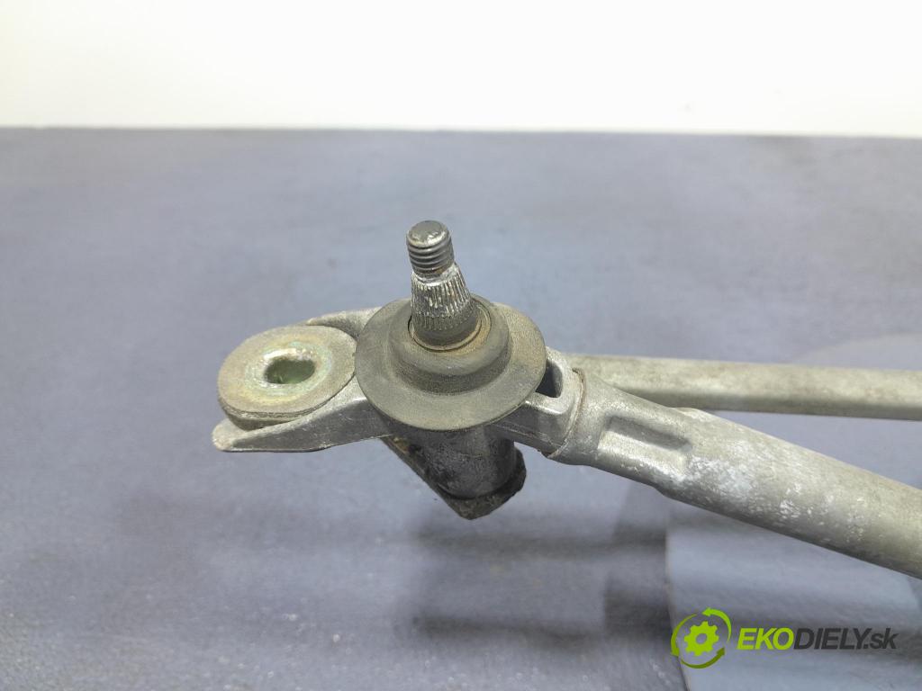 Audi A4 2000 mechanizmus motor: Stierače: Predné 8D1955325