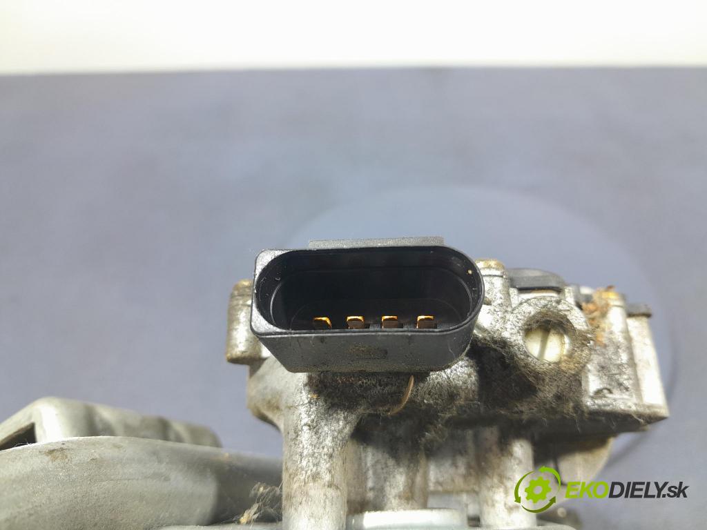 Audi A4 2000 mechanizmus motor: Stierače: Predné 8D1955325