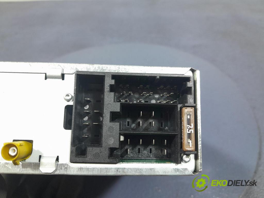 Audi A3 2005 Radio I Navigace: 8P0035186C