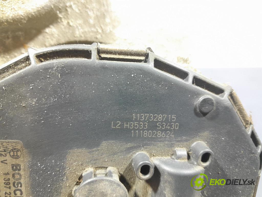 Hyundai Ix55 2011 mechanismus motorek Stěrače: před