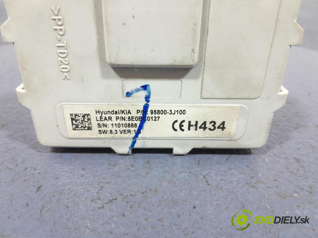 Hyundai Ix55 2011 řídící jednotka 95800-3J100
