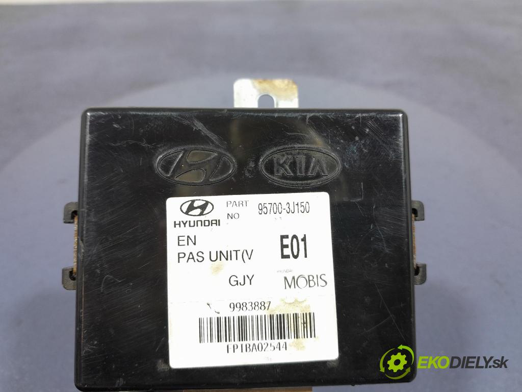 Hyundai Ix55 2011 snímač / řídící jednotka PDC 95700-3J150