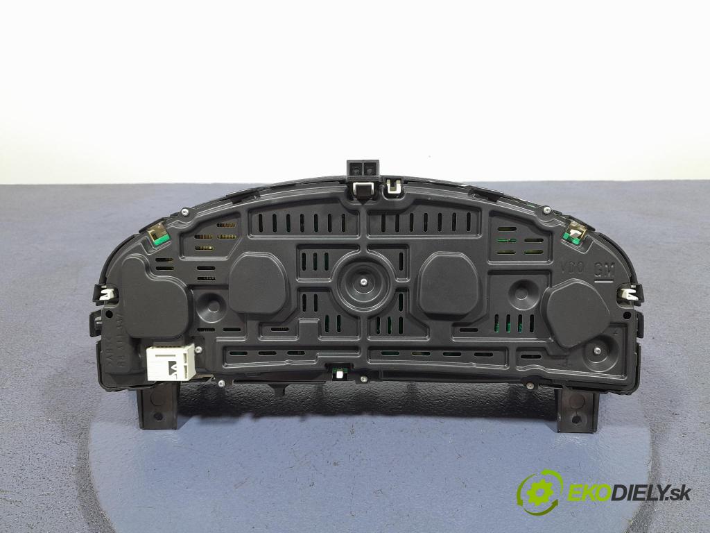 Opel Vectra 2003 Přístrojová deska 13140917SQ