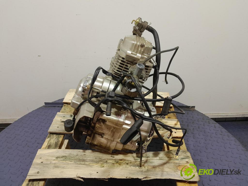 Romet K-125 2014 motor Benzín SK156FMI