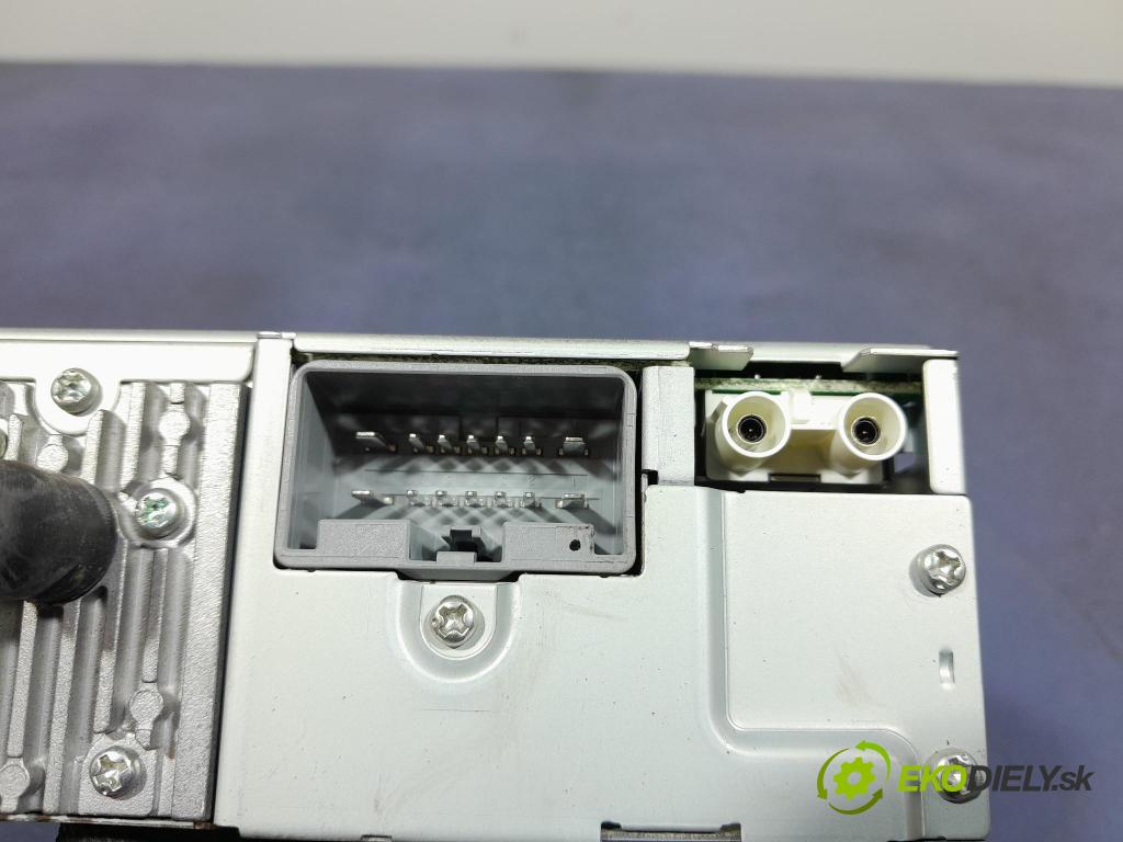 Volvo S40 2005 Radio I Navigace: 30752578