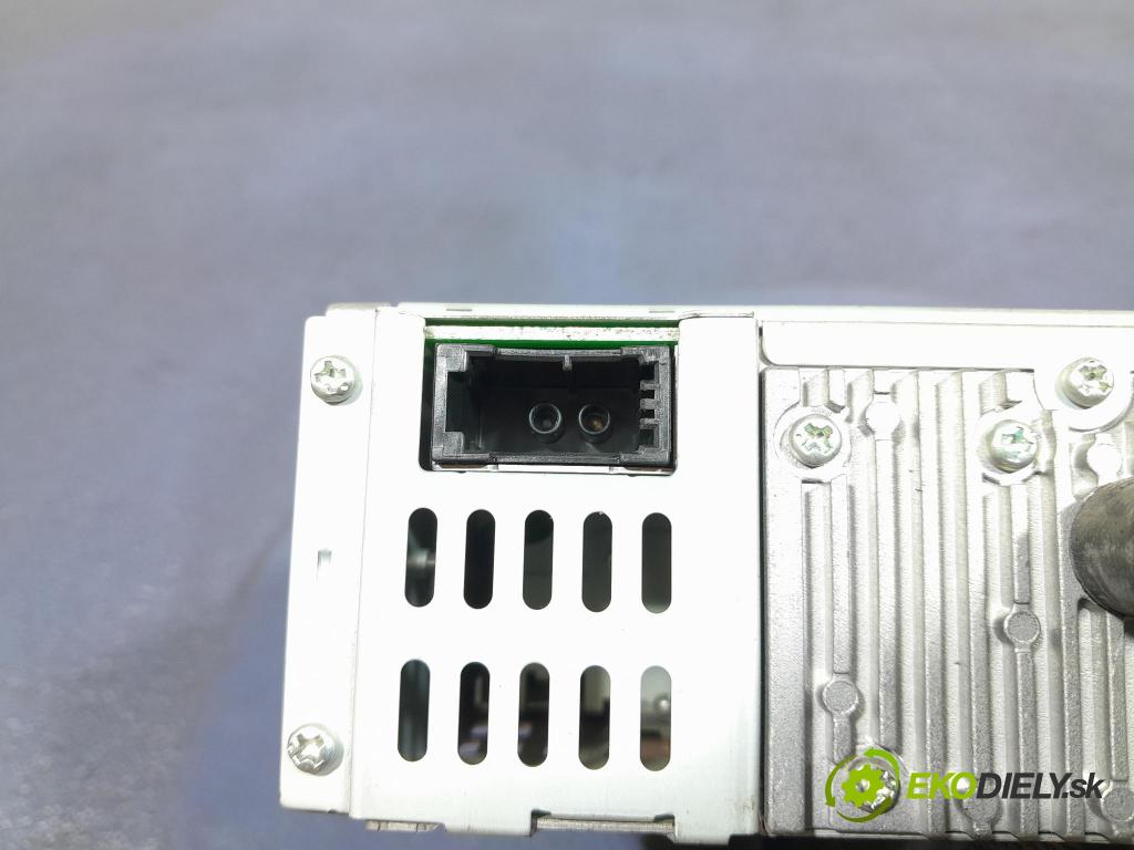 Volvo S40 2005 Radio I Navigace: 30752578
