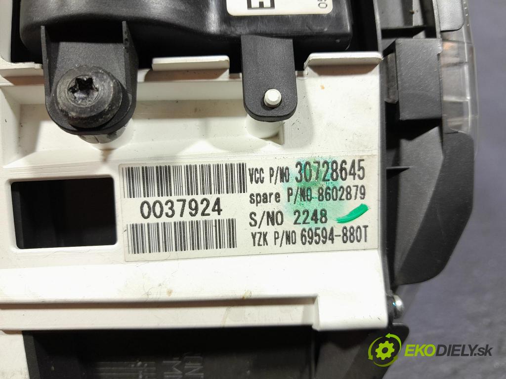 Volvo S40 2005 Přístrojová deska 30728645