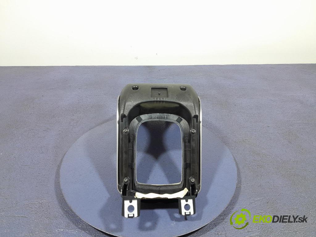 Volvo S40 2005 kryt Plast: Interiéry: 8623064
