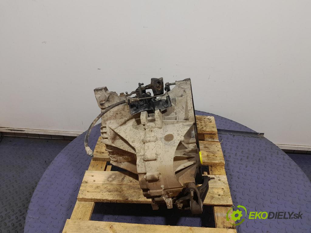 Volvo S40 2005 prevodovka Manualna 4M5R-7002-CF