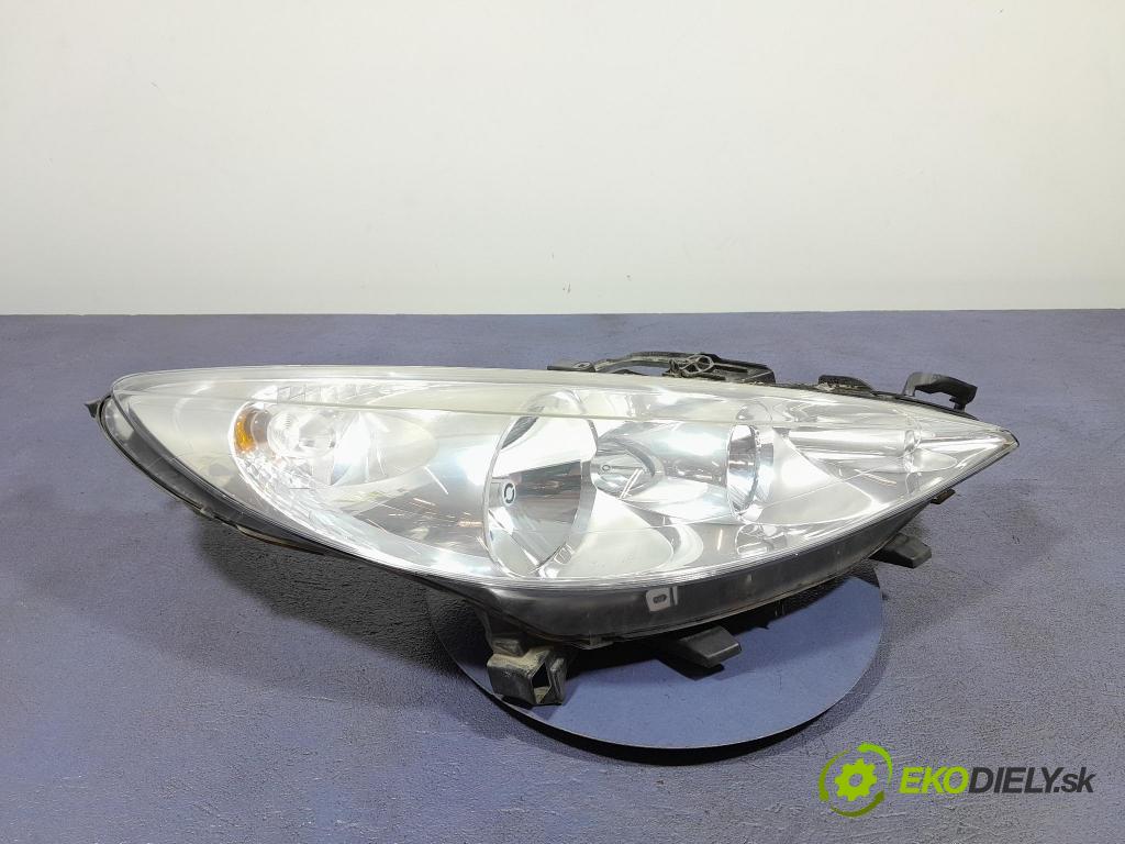Peugeot 207 2009 světlo v pravo: 08-550-1140R